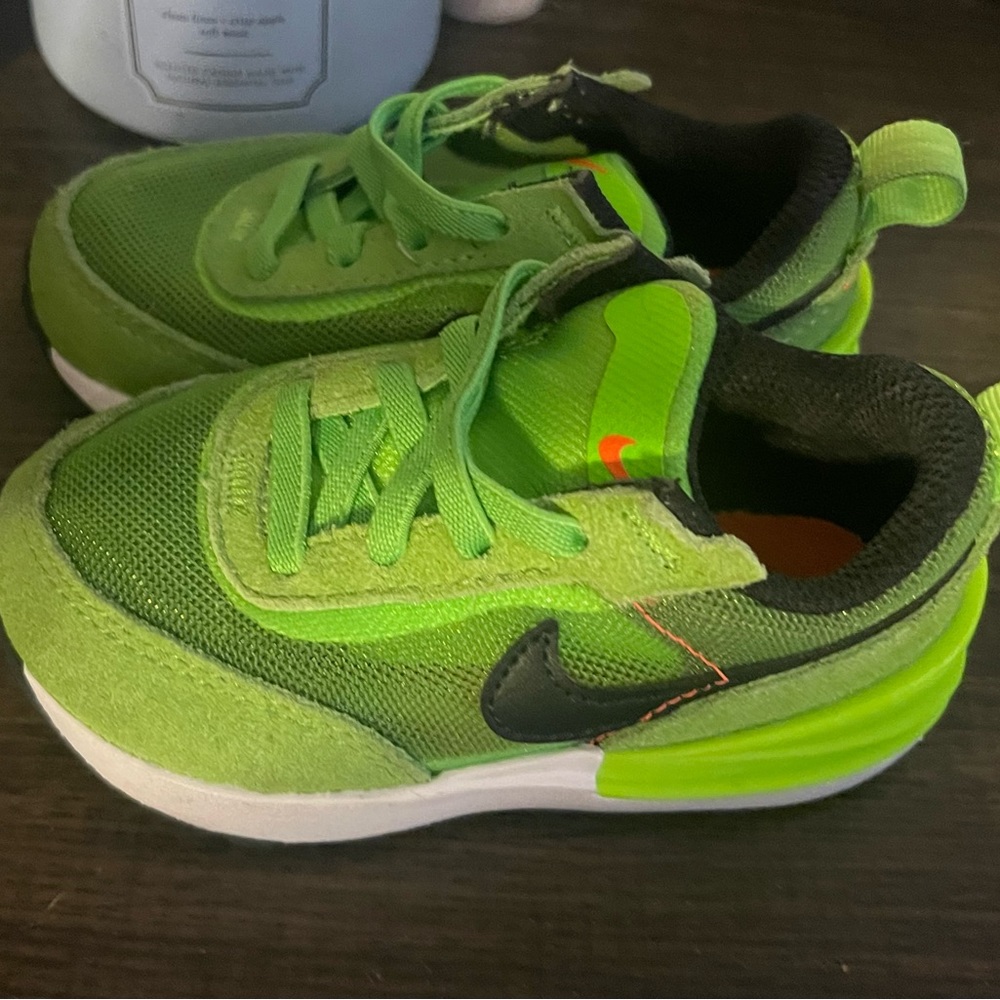 Toddler Nike sneakers